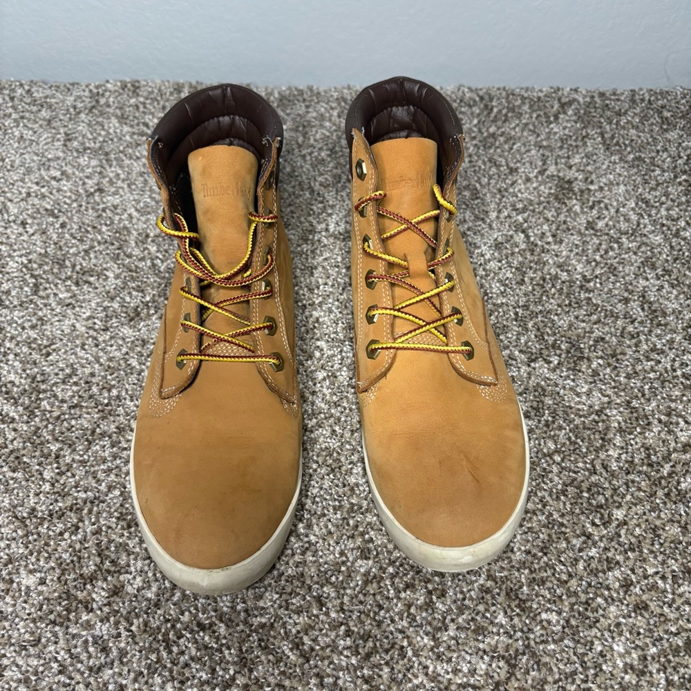Timberland Women’s size 8.5 Tan and Brown Ankle Boots - Picture 2 of 12